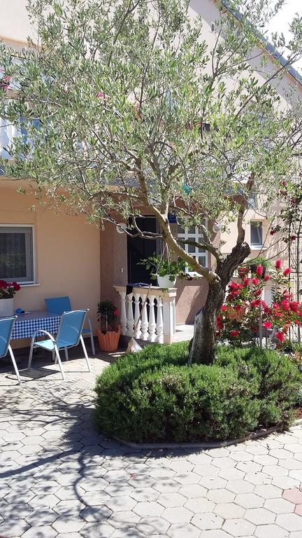 Apartments Kata Biograd Na Moru Exterior photo