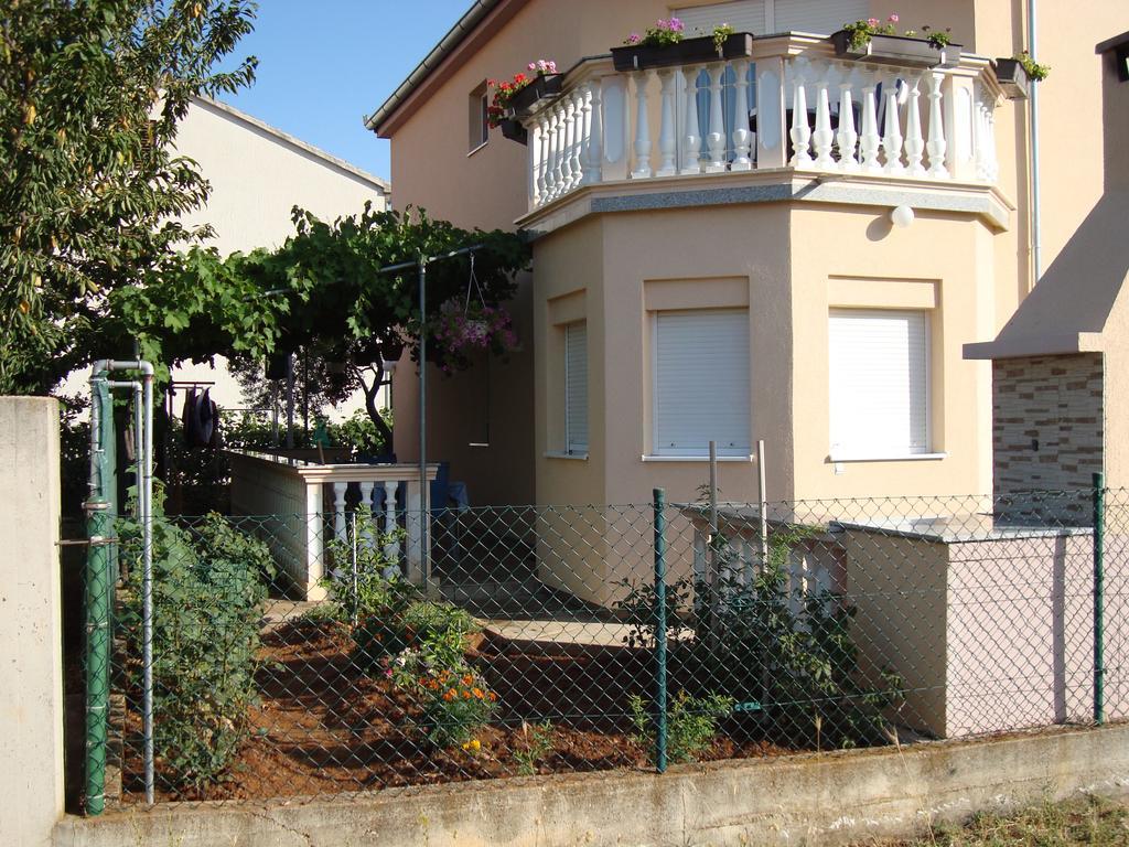 Apartments Kata Biograd Na Moru Exterior photo